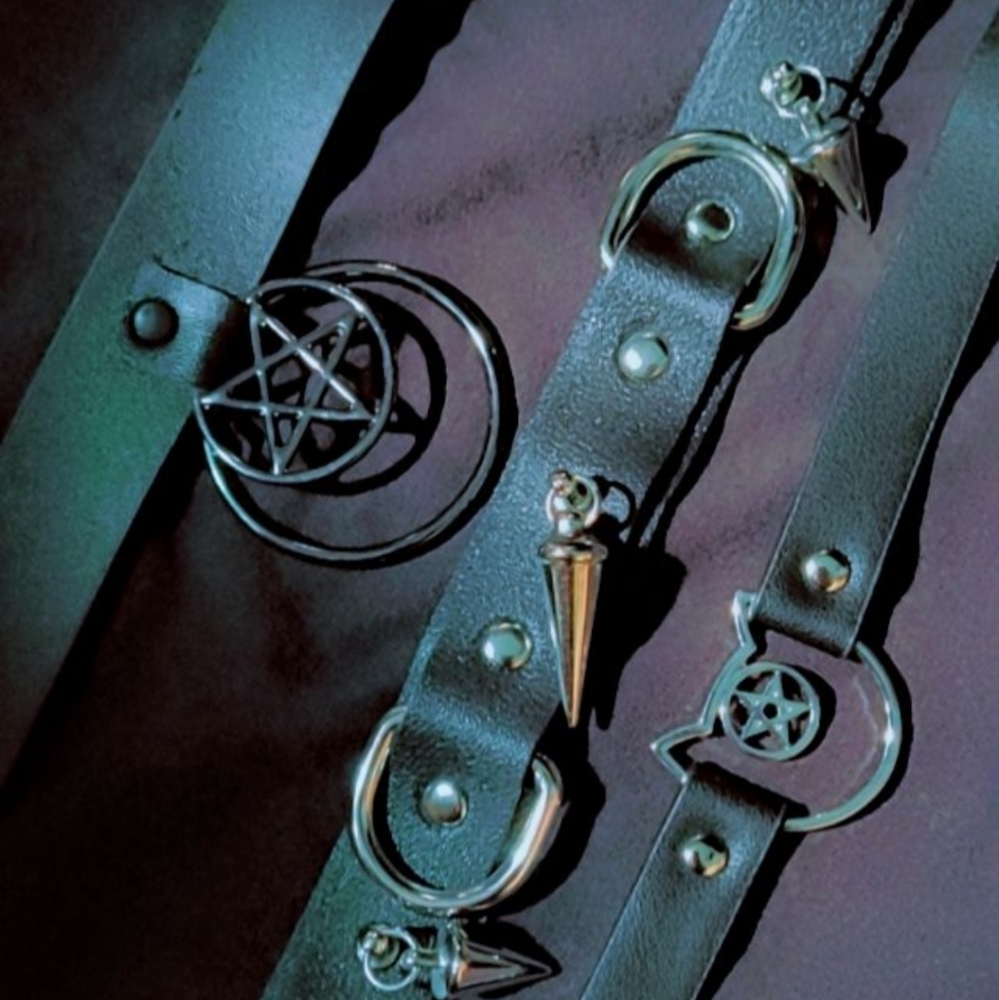 Goth collars